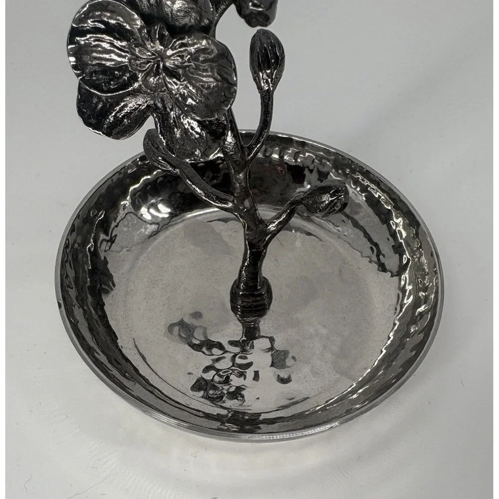 Michael Aram Black Orchid Ring Catch Hammered Stainless Steel Black Nickel